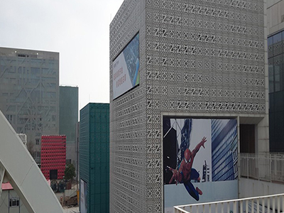 ���̰���