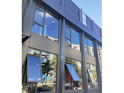 ���̰���